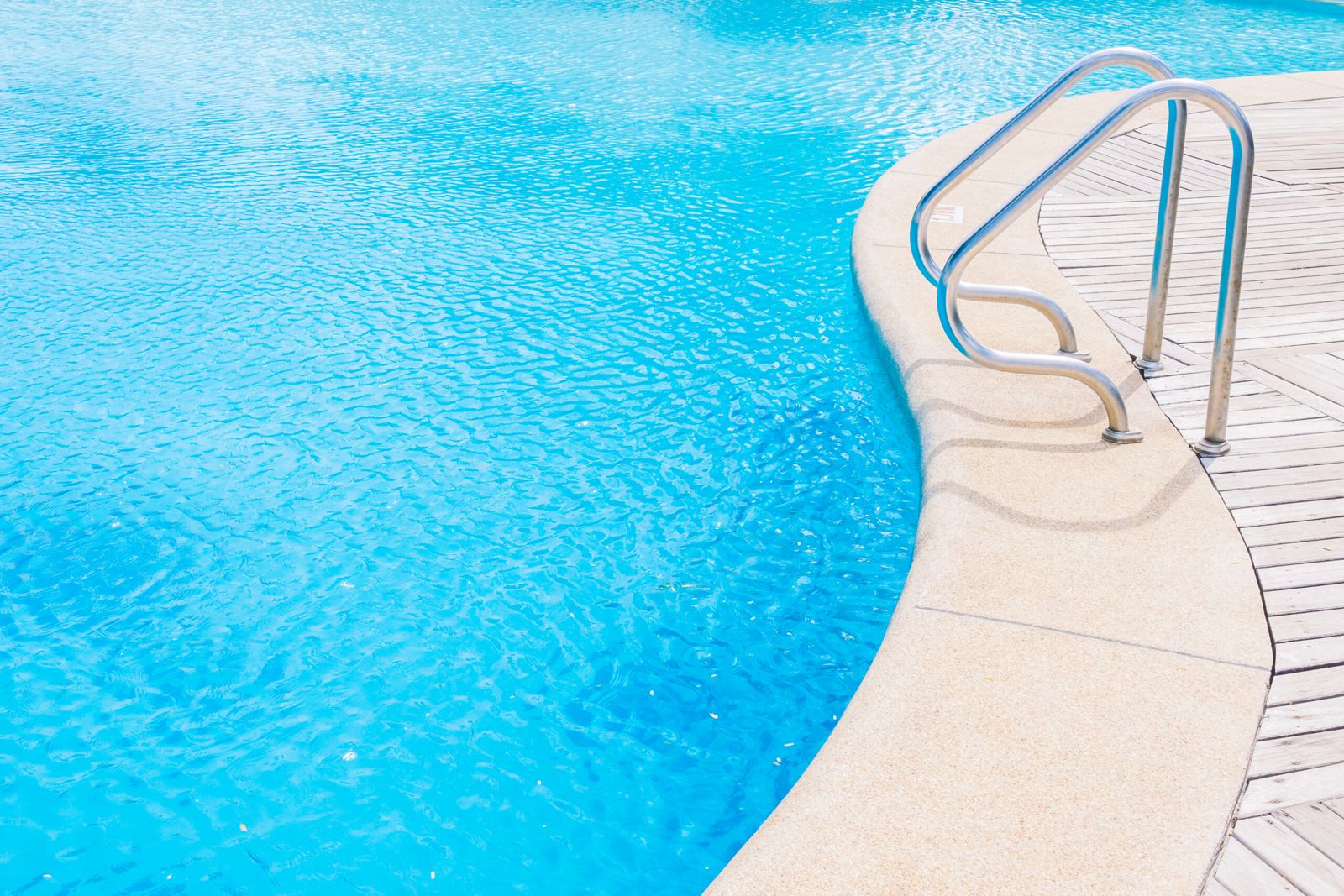 Construtores de piscinas